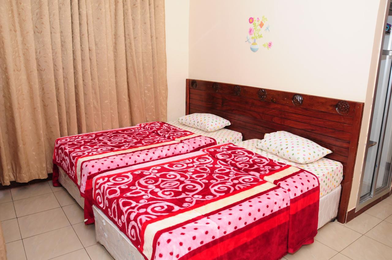 Safari Inn Dar es Salaam Buitenkant foto