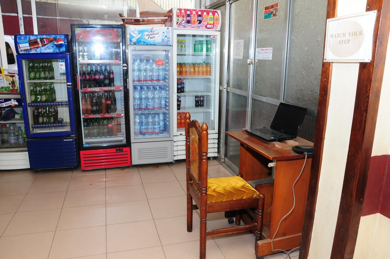 Safari Inn Dar es Salaam Buitenkant foto